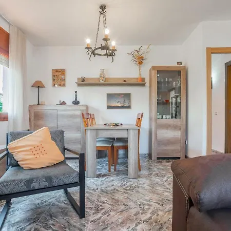 Preciosa Casa Con Un Enorme Jardin Apartment El Vendrell
