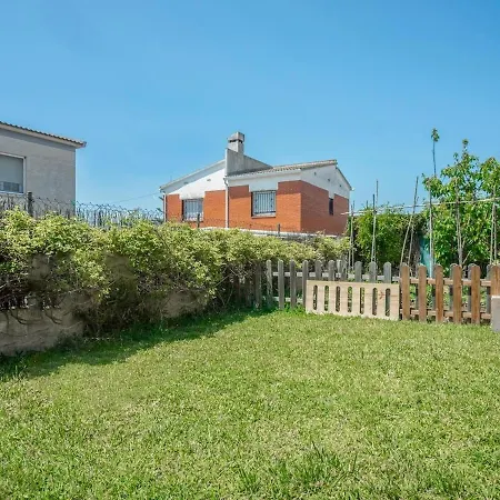 Preciosa Casa Con Un Enorme Jardin